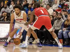 nba莱昂纳德膝盖